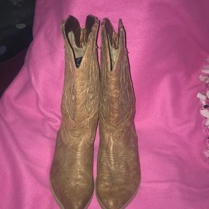 Fashion cowgirl boots